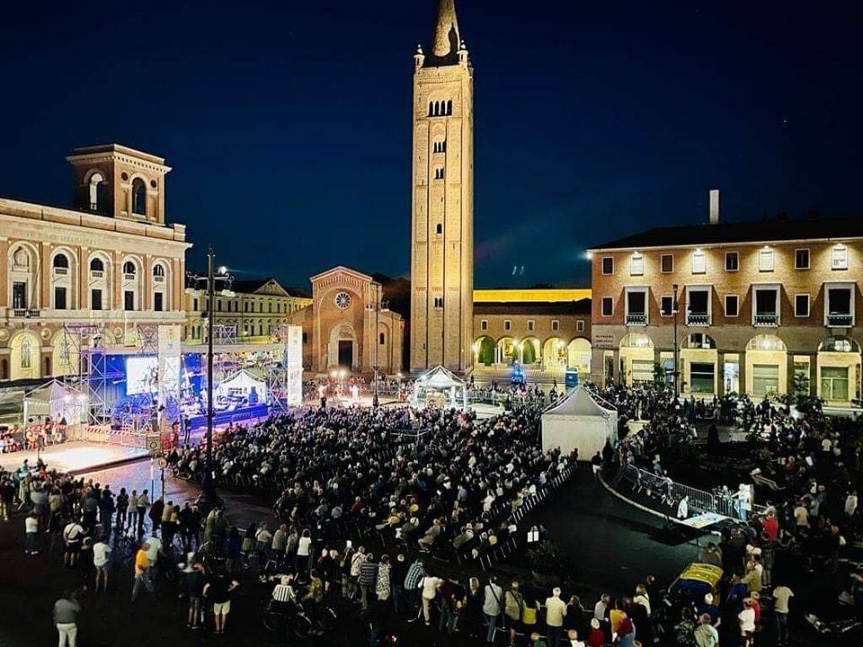 Cara Forlì, capitale del liscio