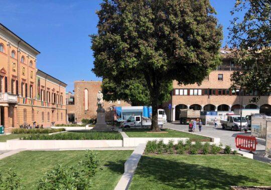 Tre piazze a Cesena, in centro storico